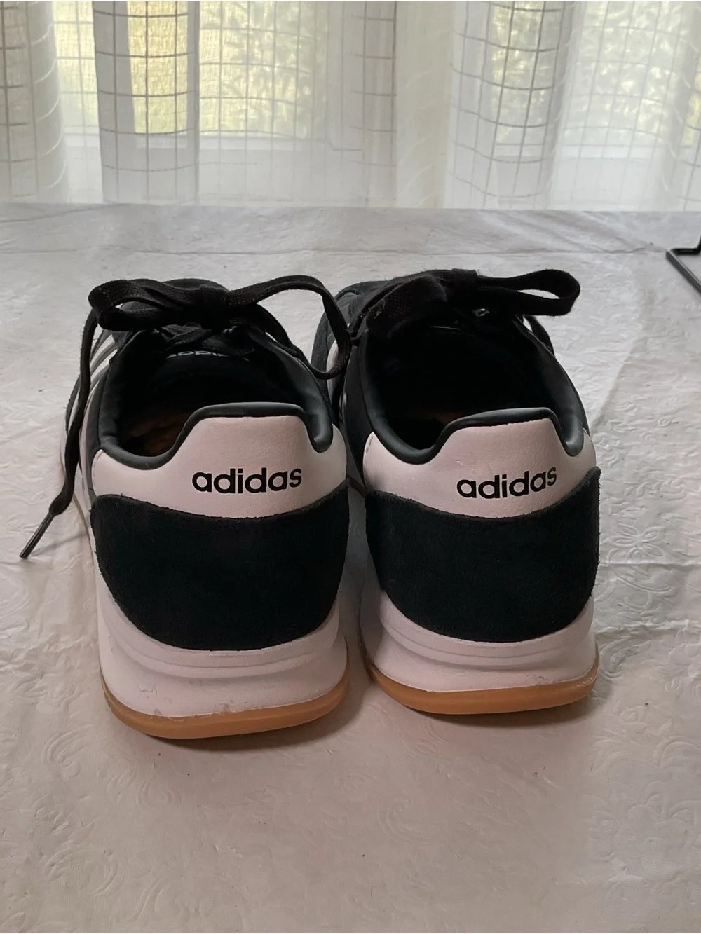 Adidas Cloud Foam Comfort Black & White Men’s Sneakers. Size 9 - Picture 2 of 8